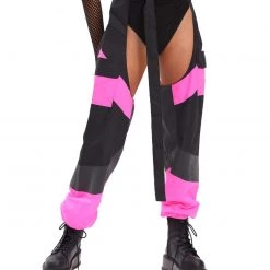 Hot & Delicious Black Bead Cue The Applause Speed Clasp Chaps