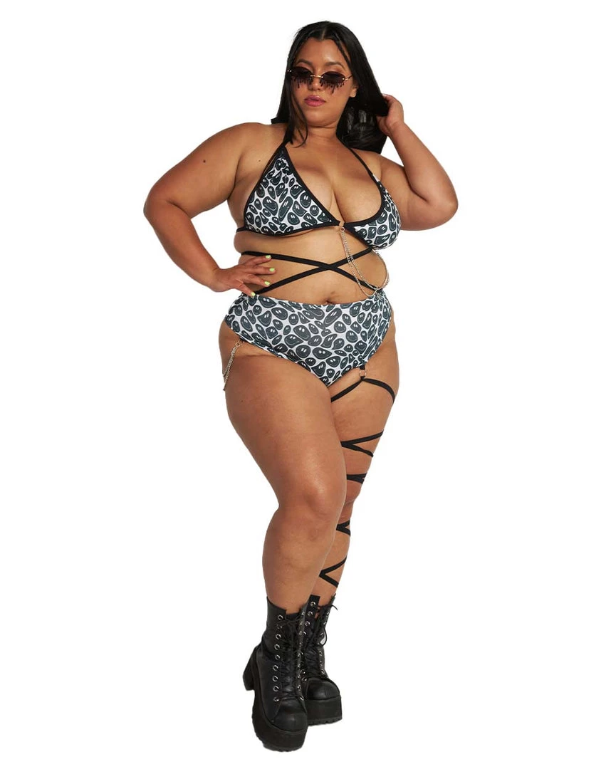 Clothing Lyte Couture X IHR Nostalgic Smile Chain Top 11 Clothing Lyte Couture X IHR Nostalgic Smile Chain Top