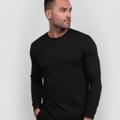 INTO THE AM Essential Long Sleeve Tee Tops & Outerwear