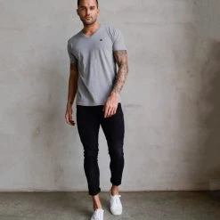 INTO THE AM Basic V-Neck Tee