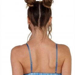 Clara Story Transcending Lucent Speed Clasp Triangle Top